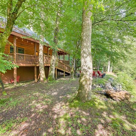 Riverfront Ellijay Cabin With Deck And Pool Access! المظهر الخارجي الصورة