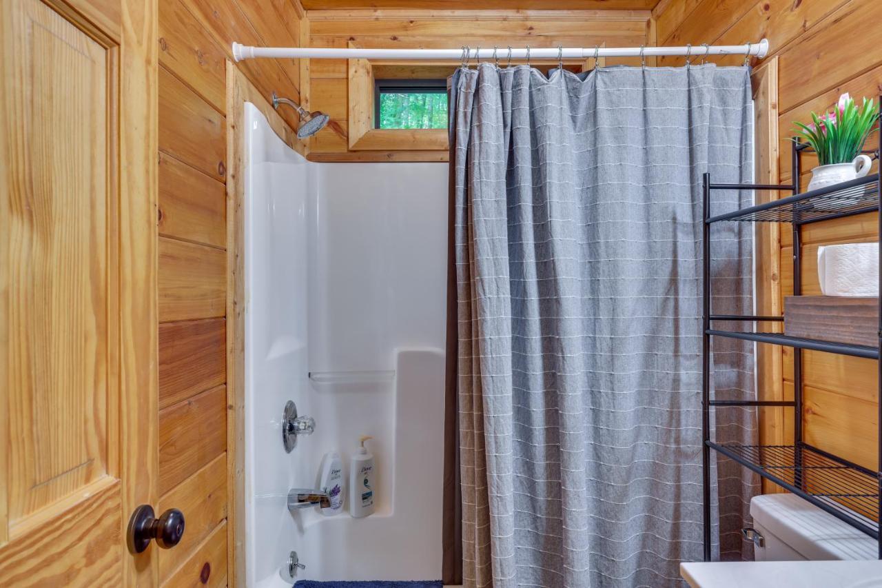 Riverfront Ellijay Cabin With Deck And Pool Access! المظهر الخارجي الصورة