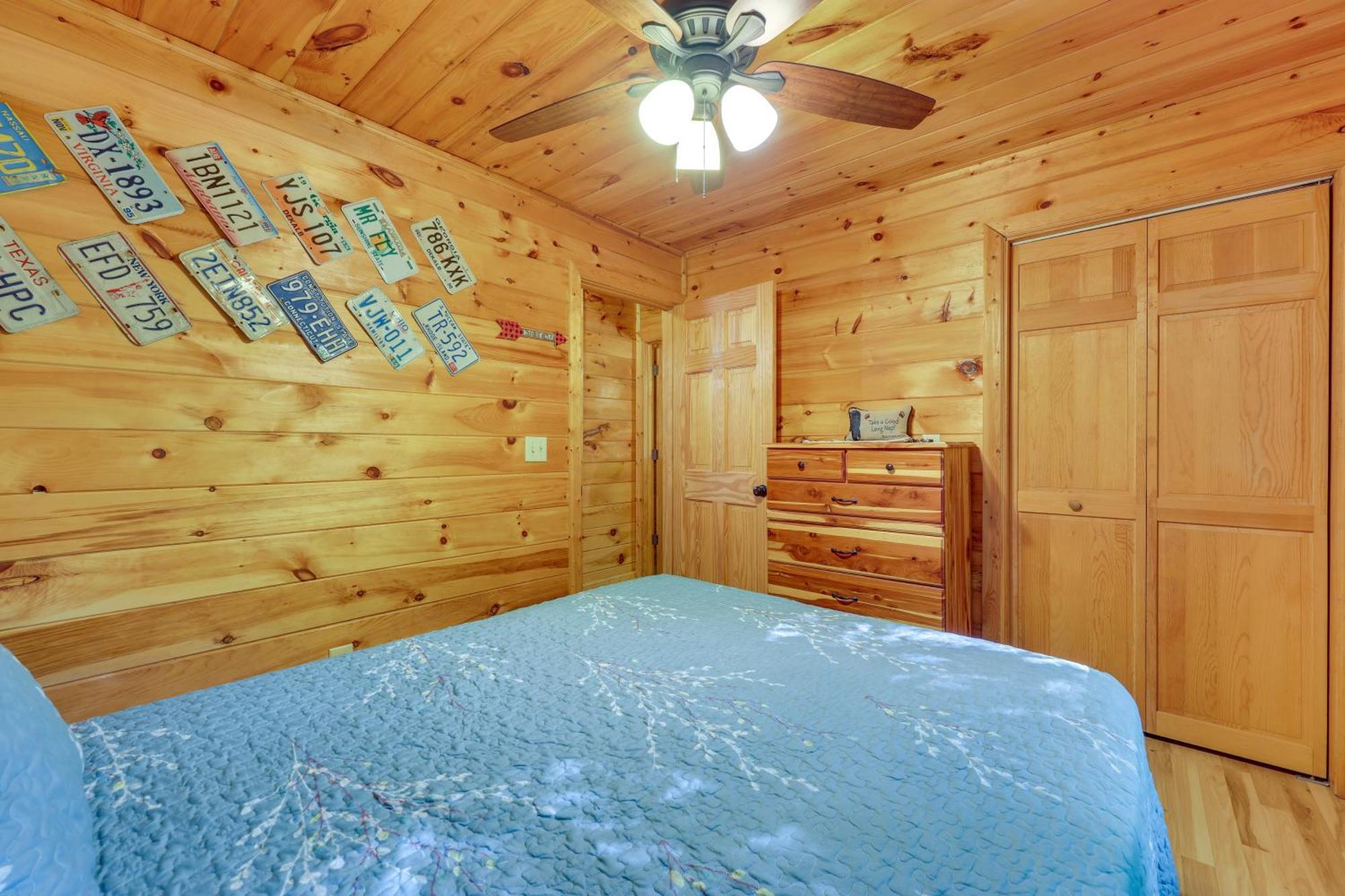 Riverfront Ellijay Cabin With Deck And Pool Access! المظهر الخارجي الصورة